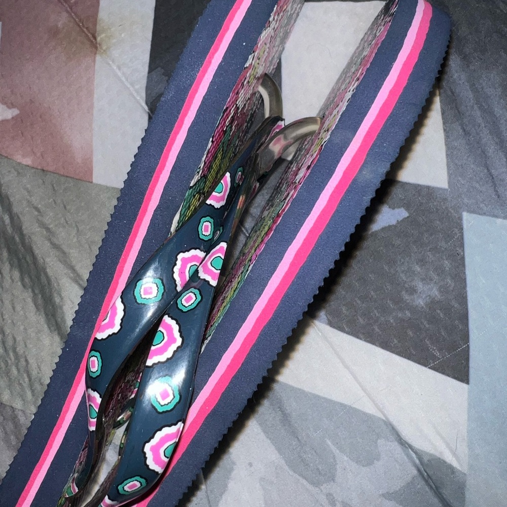 Vera Bradley Flip Flops - Picture 2 of 4
